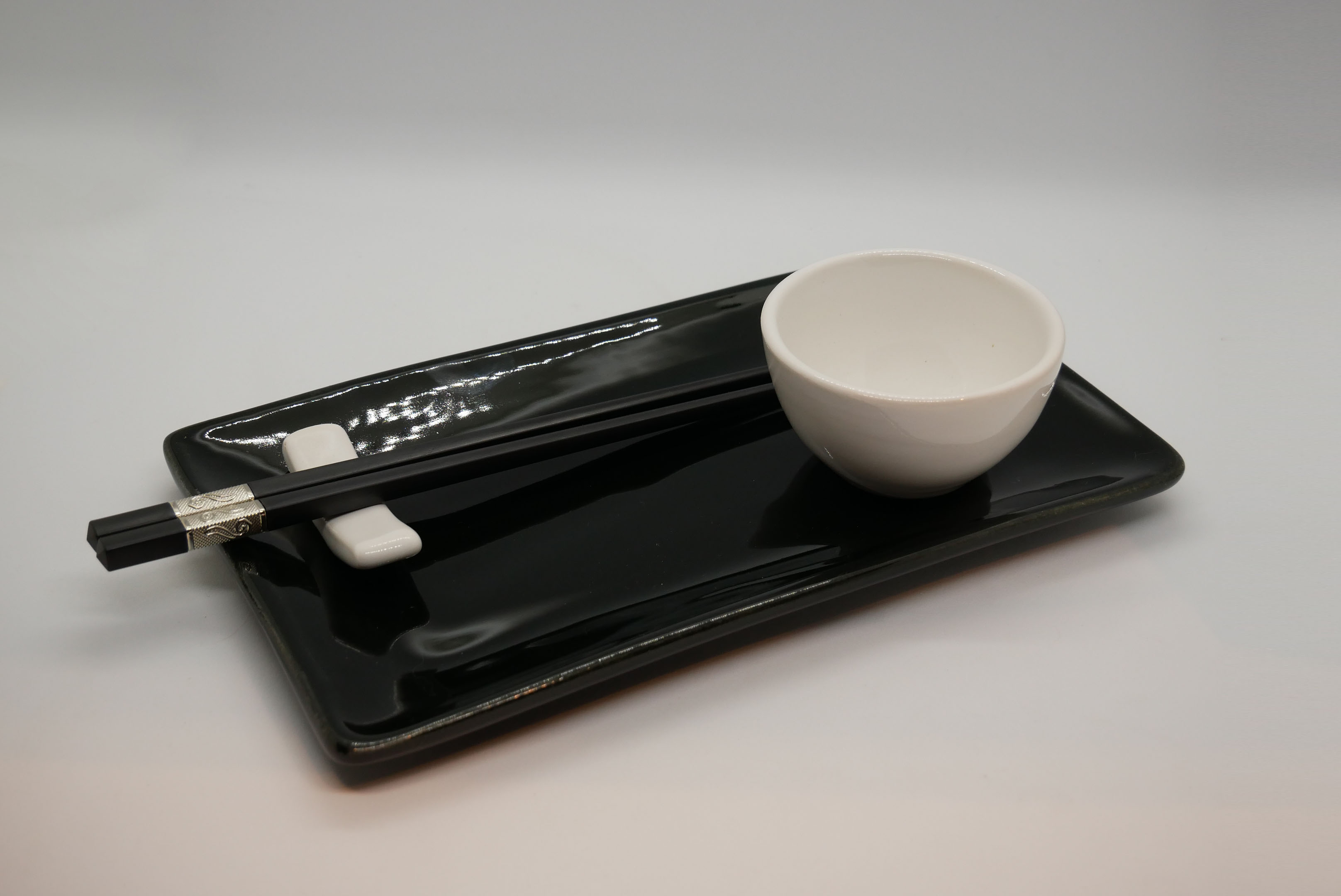 sushi negro y blanco