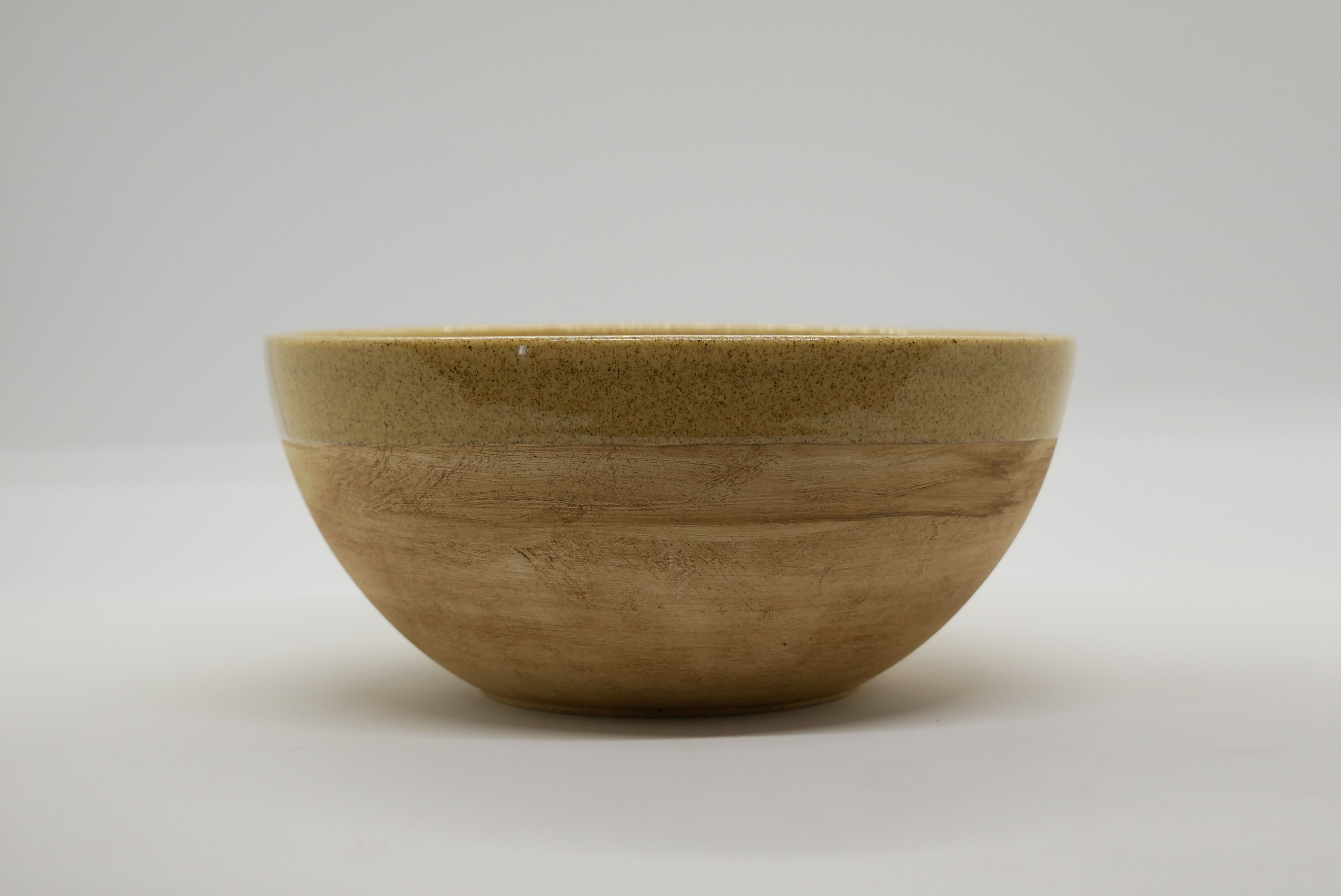 ensaladera beige jaspeada